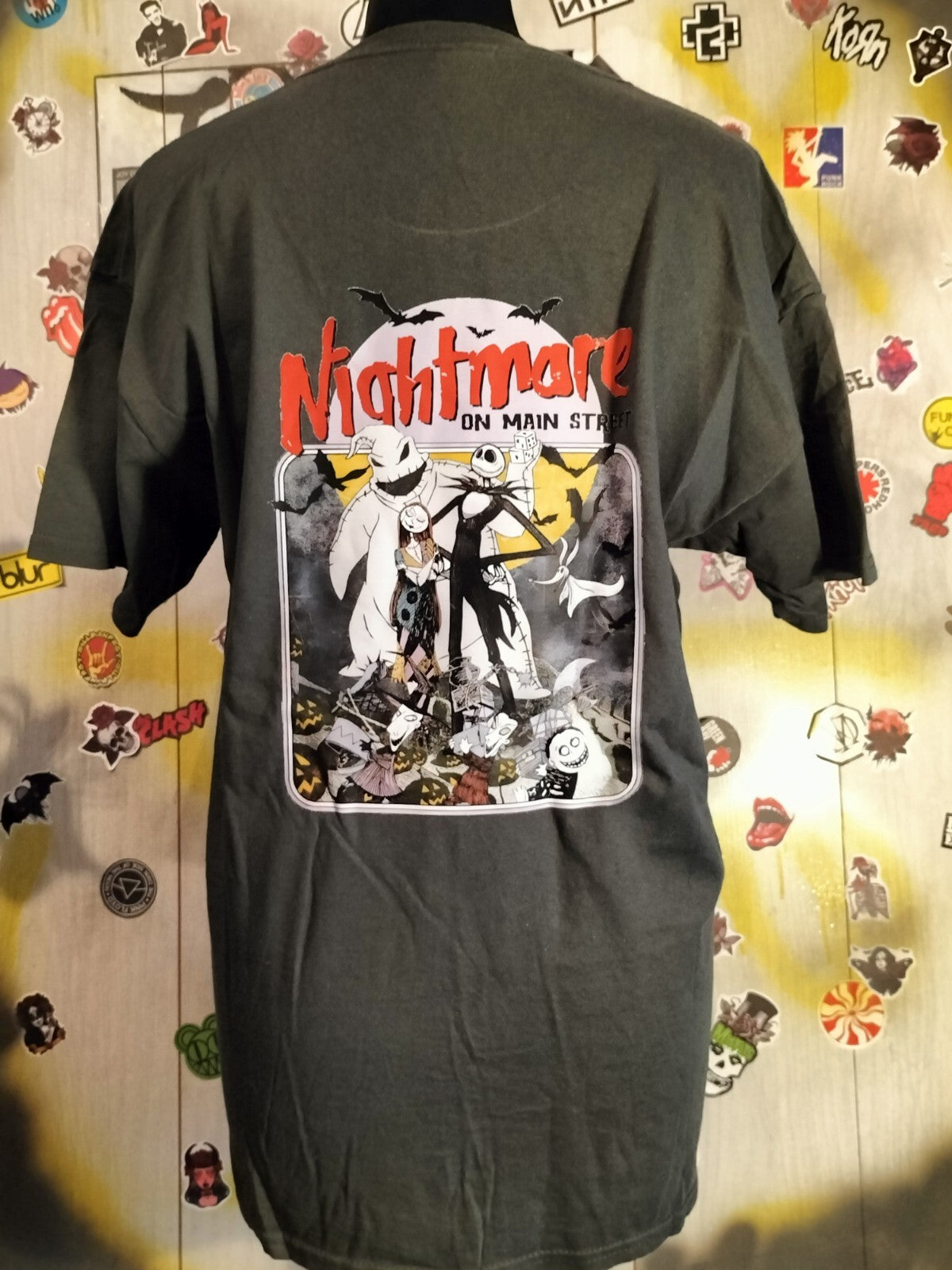 A Nightmare Before Christmas T-Shirt – Grey, Size L