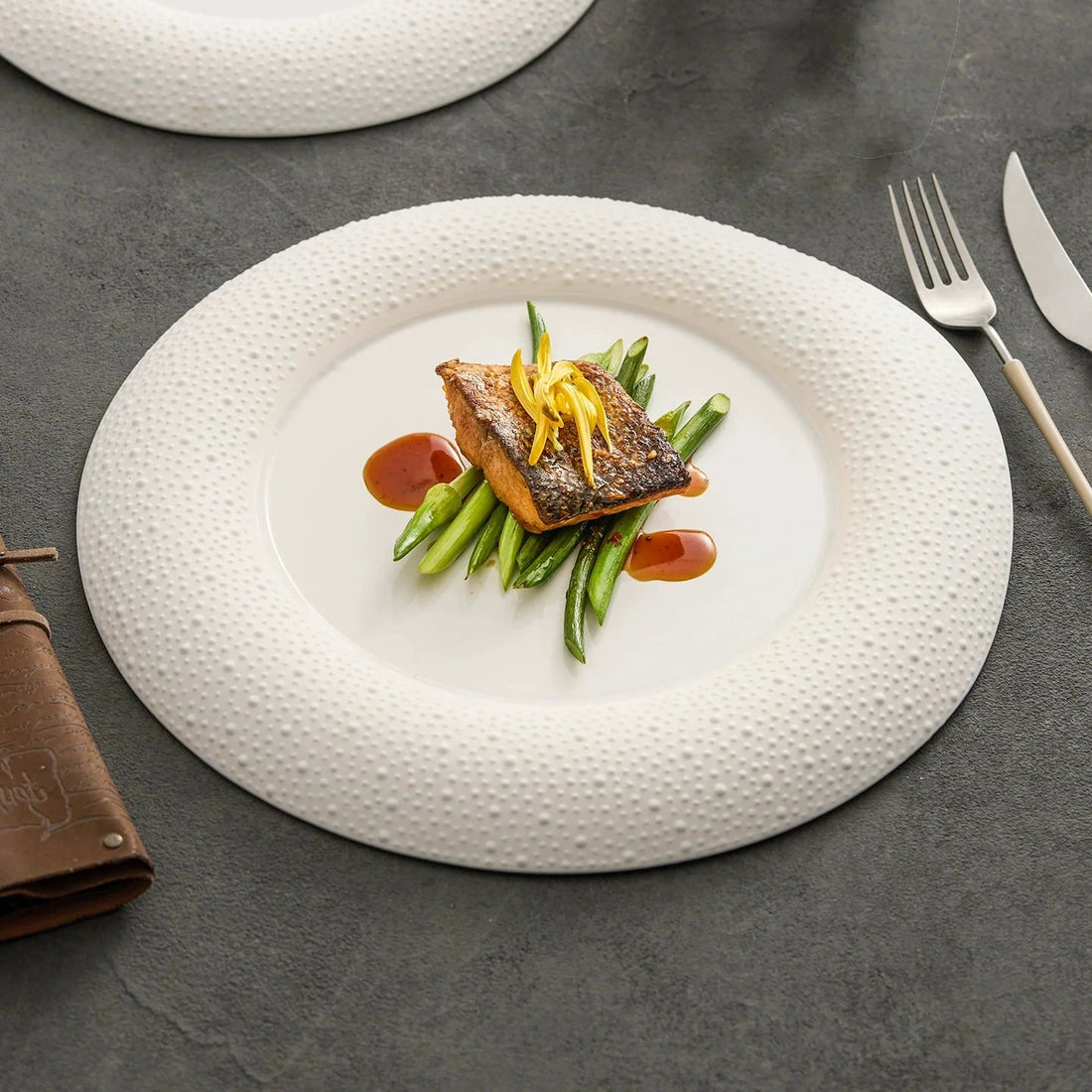 Aaponminimarket GOSEUNG Pebble-Edge Plate