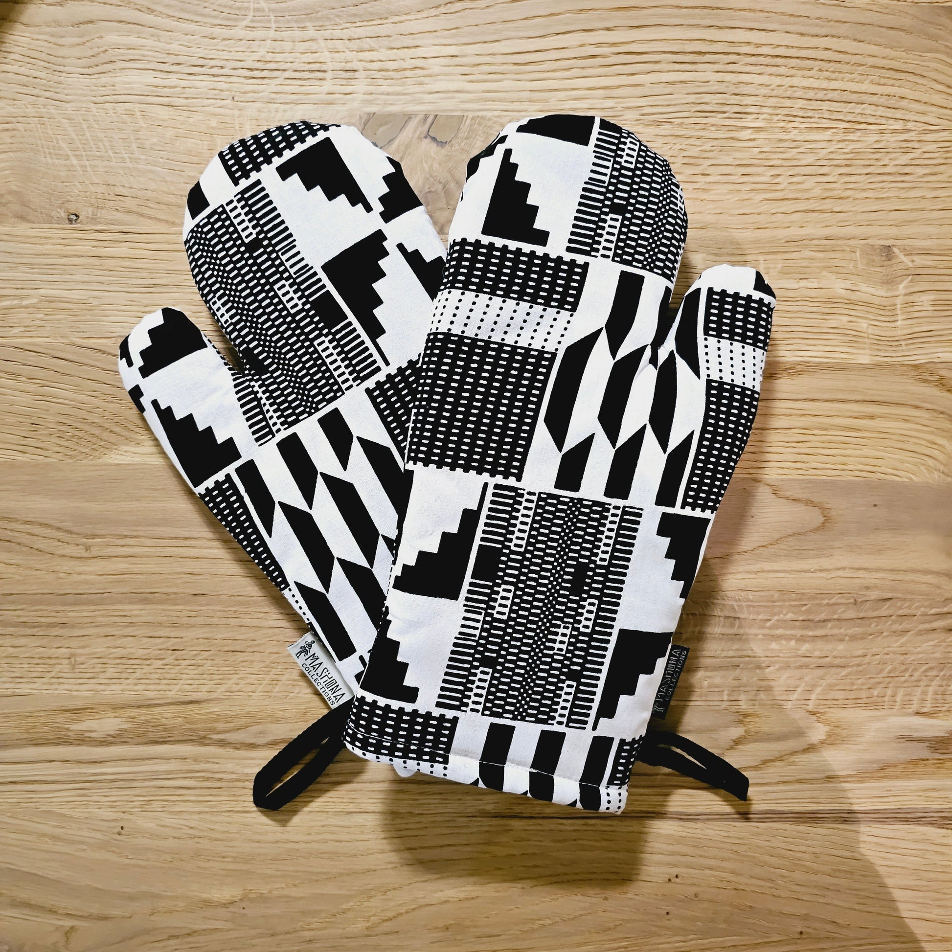 Aapon mini market -Handmade Apron and Matching Oven Gloves Set