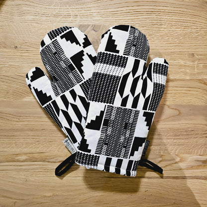 Aapon mini market -Handmade Apron and Matching Oven Gloves Set