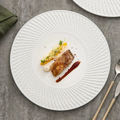 Aaponminimarket Embossed Spiral Shadow White Ceramic Plate