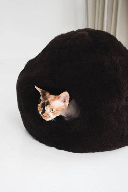 Aaponminimarket Nest Natural Sheepskin Pet Bed - Brown
