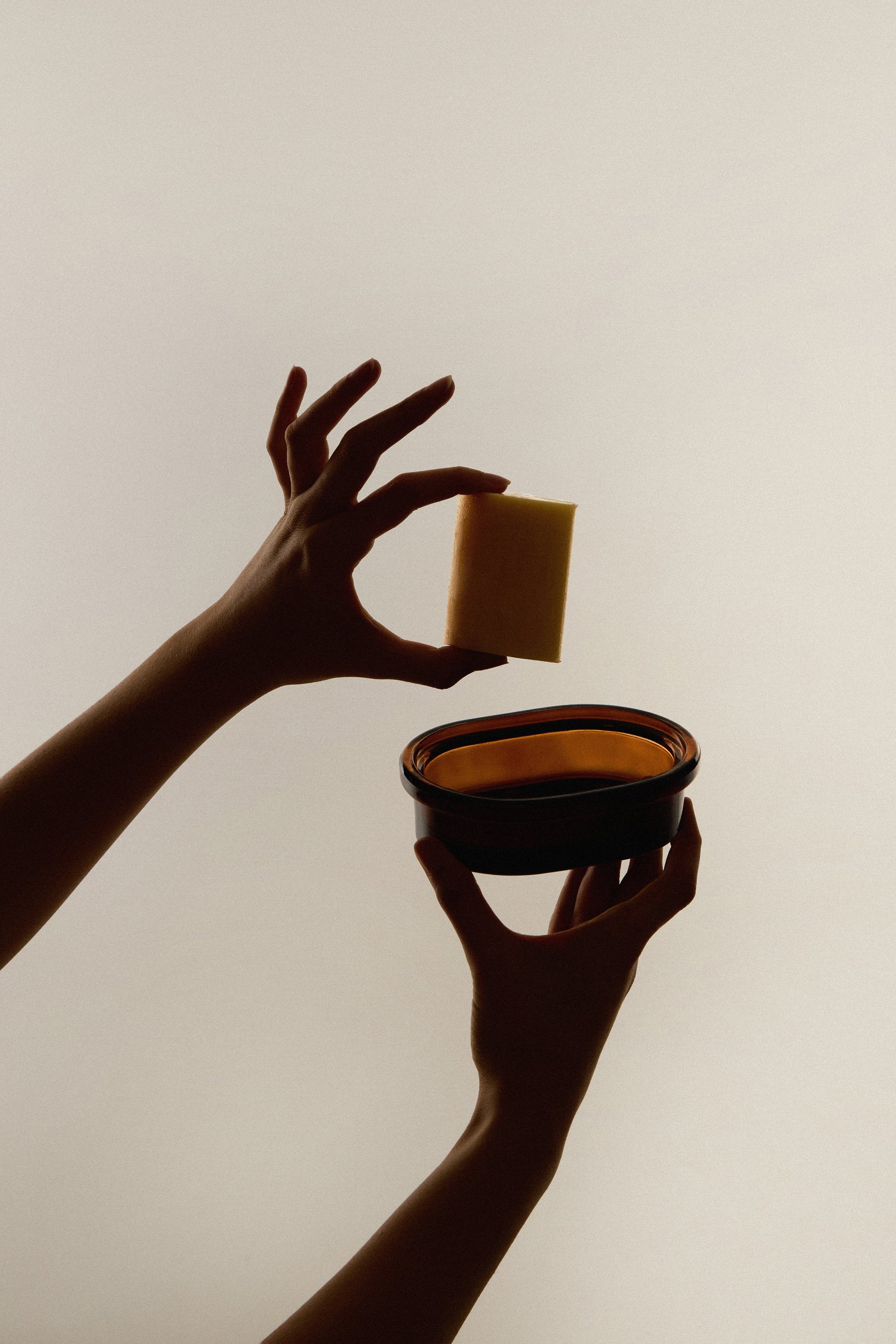 Aapon mini market -Amber Soap Dish