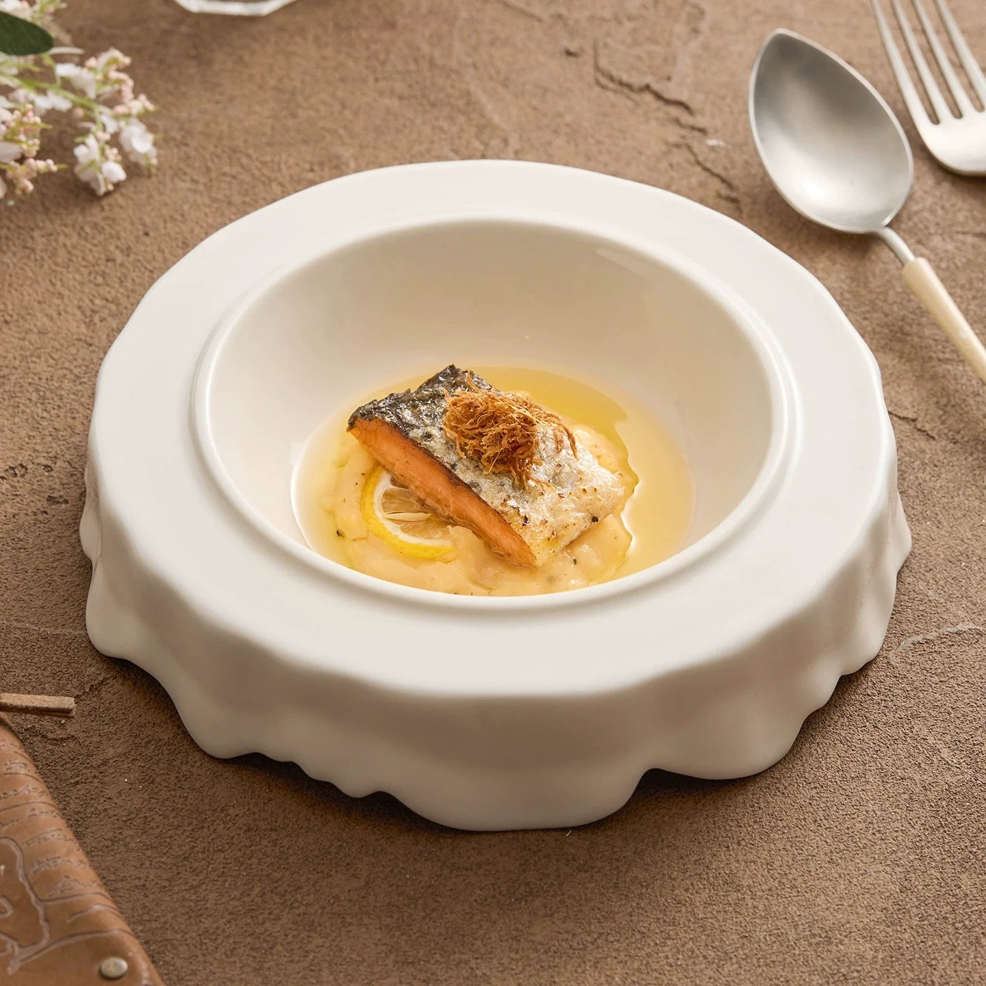 Aapon mini market - GOSEUNG “Cloudform” Sculpted Porcelain Plate