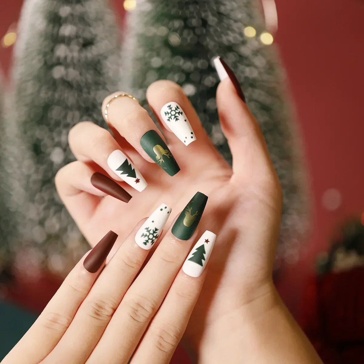 Christmas Press-On Nails – 24-Piece Sets, 60+ Designs