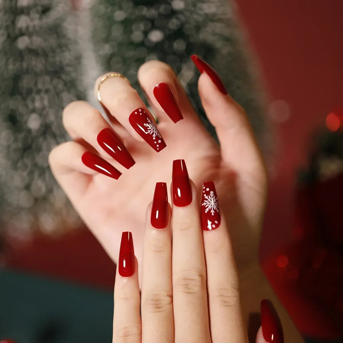 Christmas Press-On Nails – 24-Piece Sets, 60+ Designs