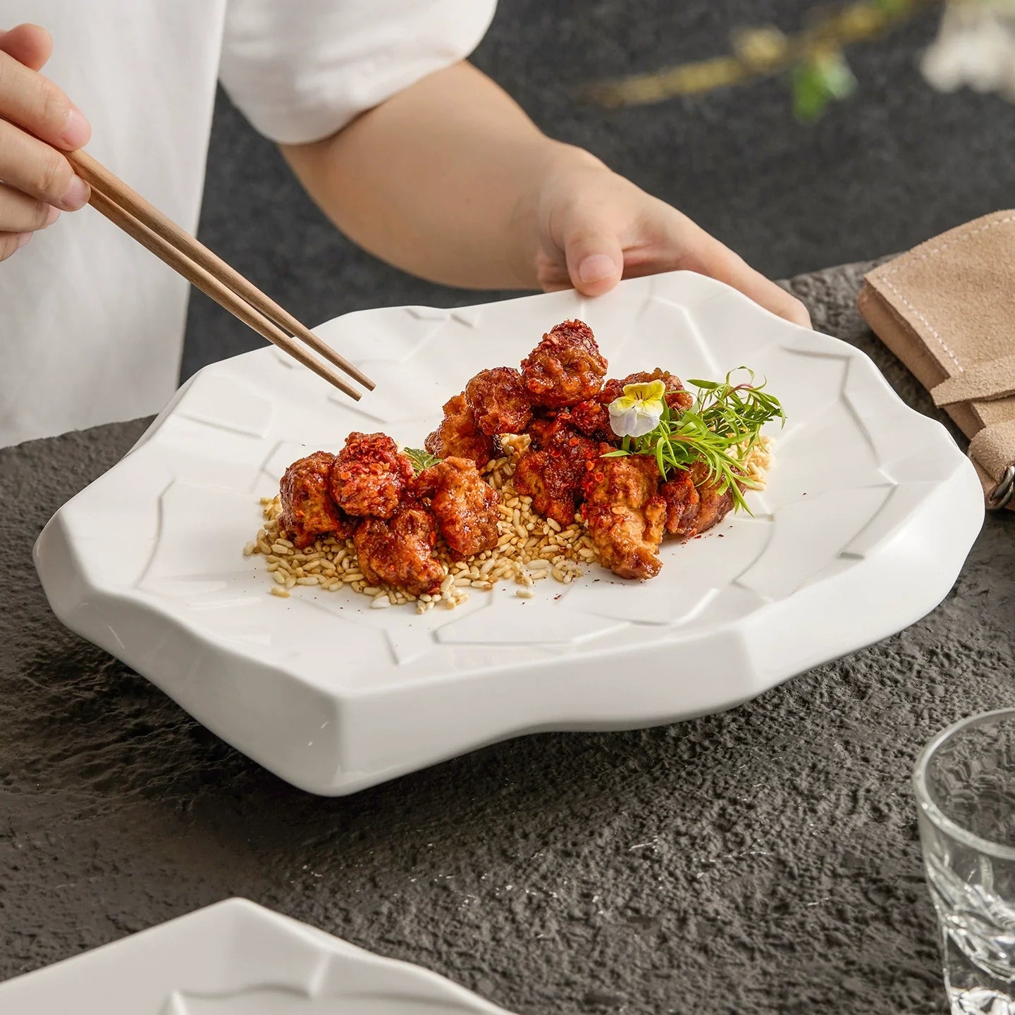 Aapon mini market -Cracked Texture Display Plate 