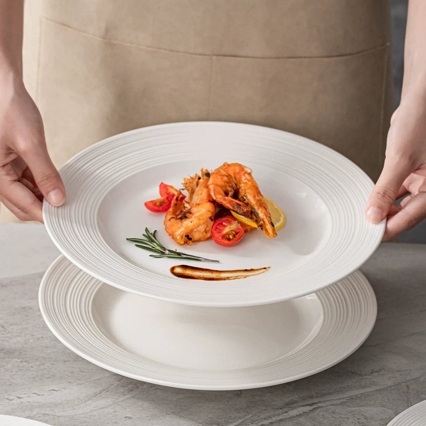 Aapon mini market -Ribbed Rim Shallow Plate