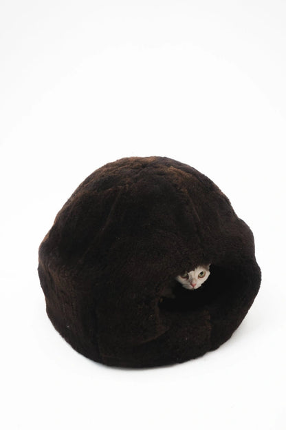 Aaponminimarket Nest Natural Sheepskin Pet Bed - Brown