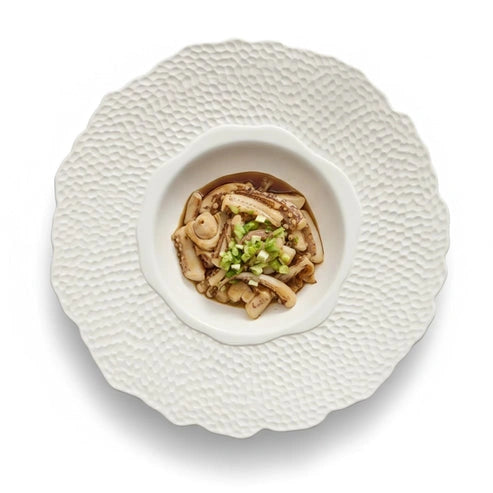 Aaponminimarket Petal-Edge Textured Ceramic Plate