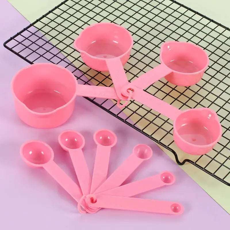 Aapon mini market -Plastic Measuring Cups Set