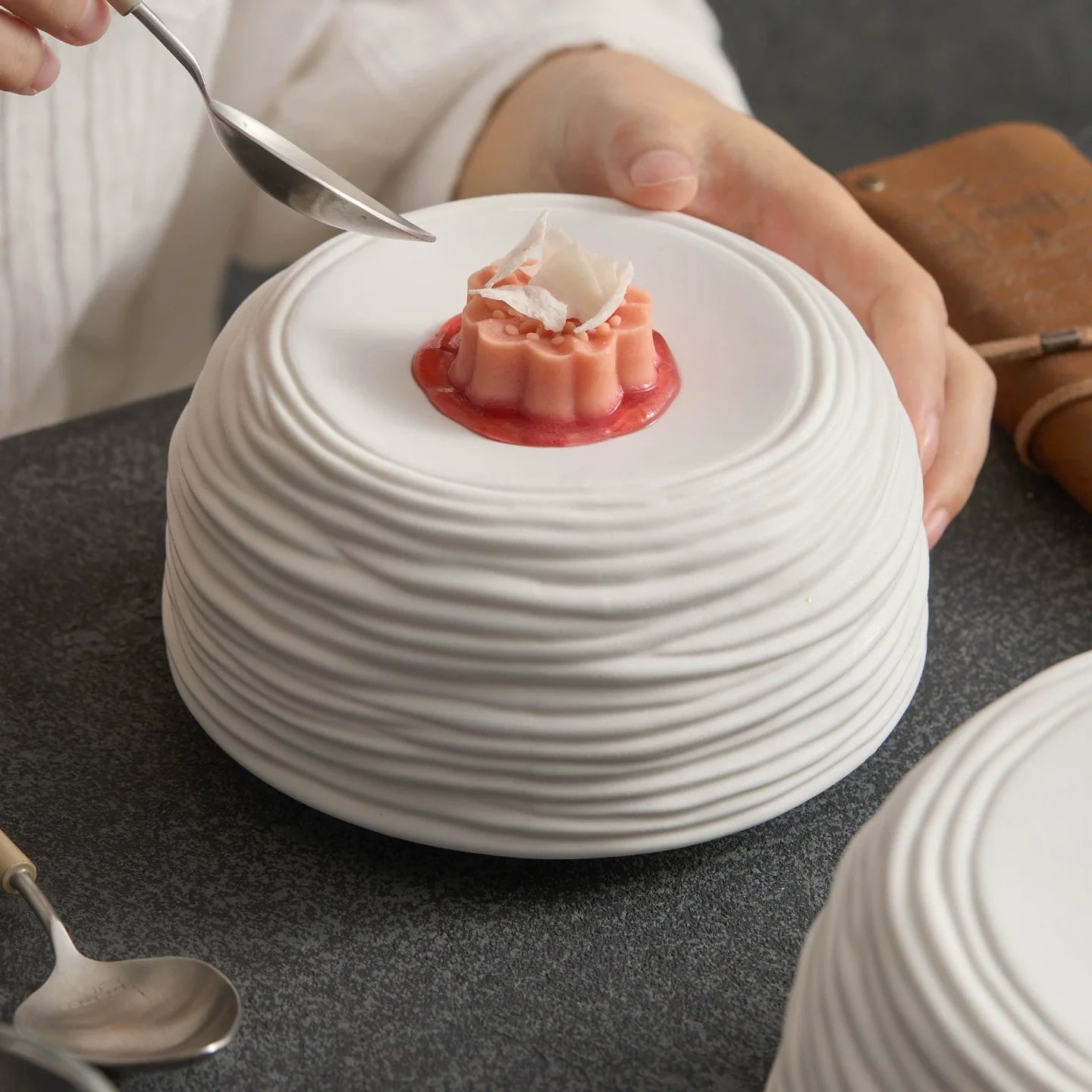 Aapon mini market -Ceramic Ripple Texture Dessert Plate