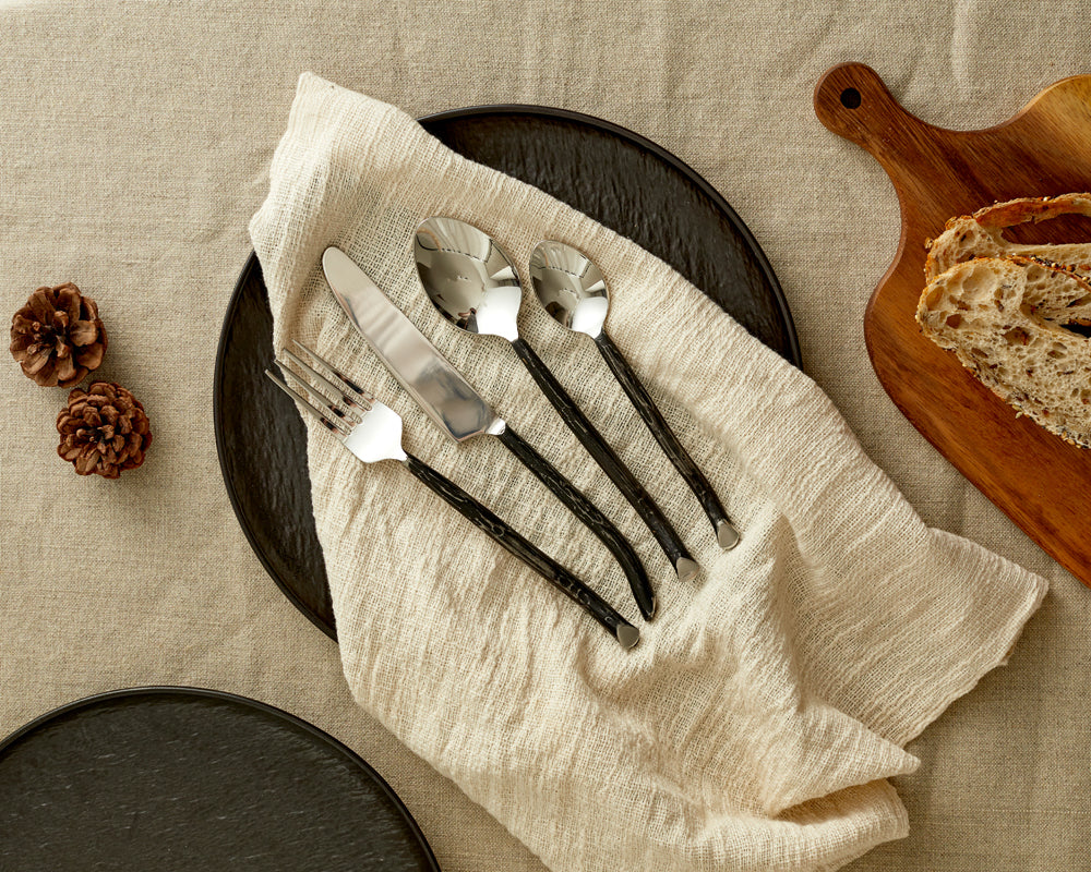 Aapon mini market -Seville Silver Stainless Steel Rustic Cutlery Set