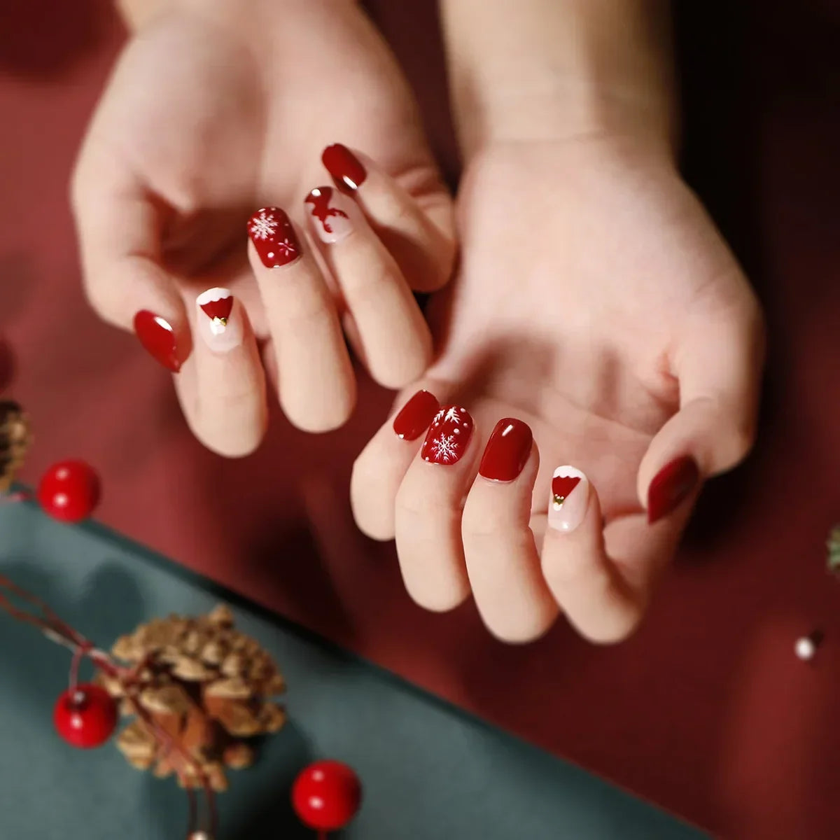 Christmas Press-On Nails – 24-Piece Sets, 60+ Designs
