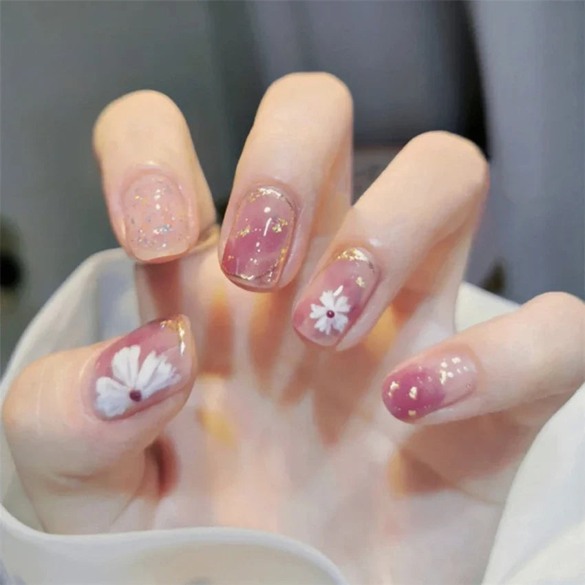White Floral Press-On Nails