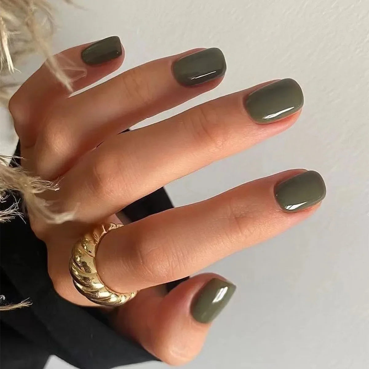 Aapon Mini Market Ltd Glossy Acrylic Press-On Nails