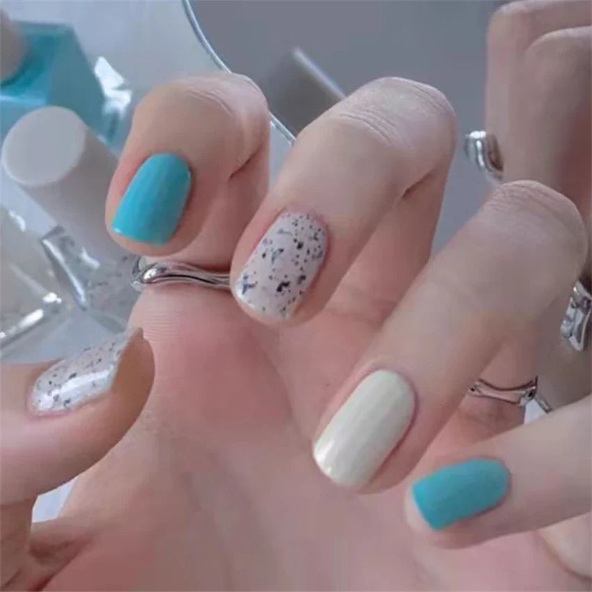White Floral Press-On Nails