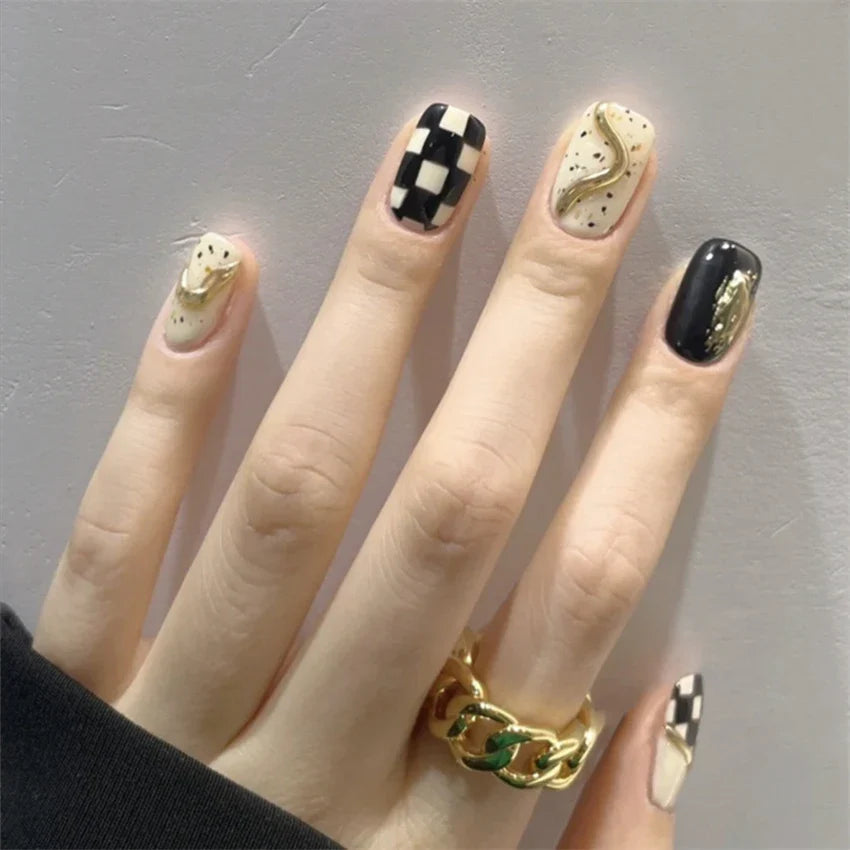Aapon Mini Market Ltd White Floral Press-On Nails