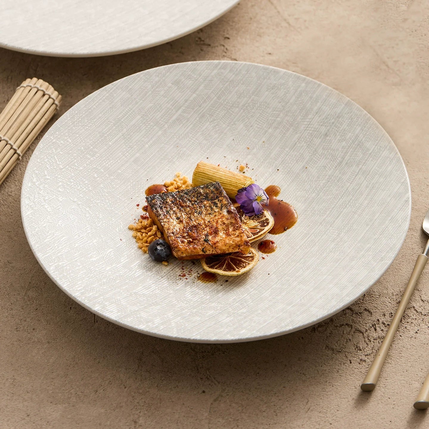 Aapon mini market -Striped-Texture Presentation Plate