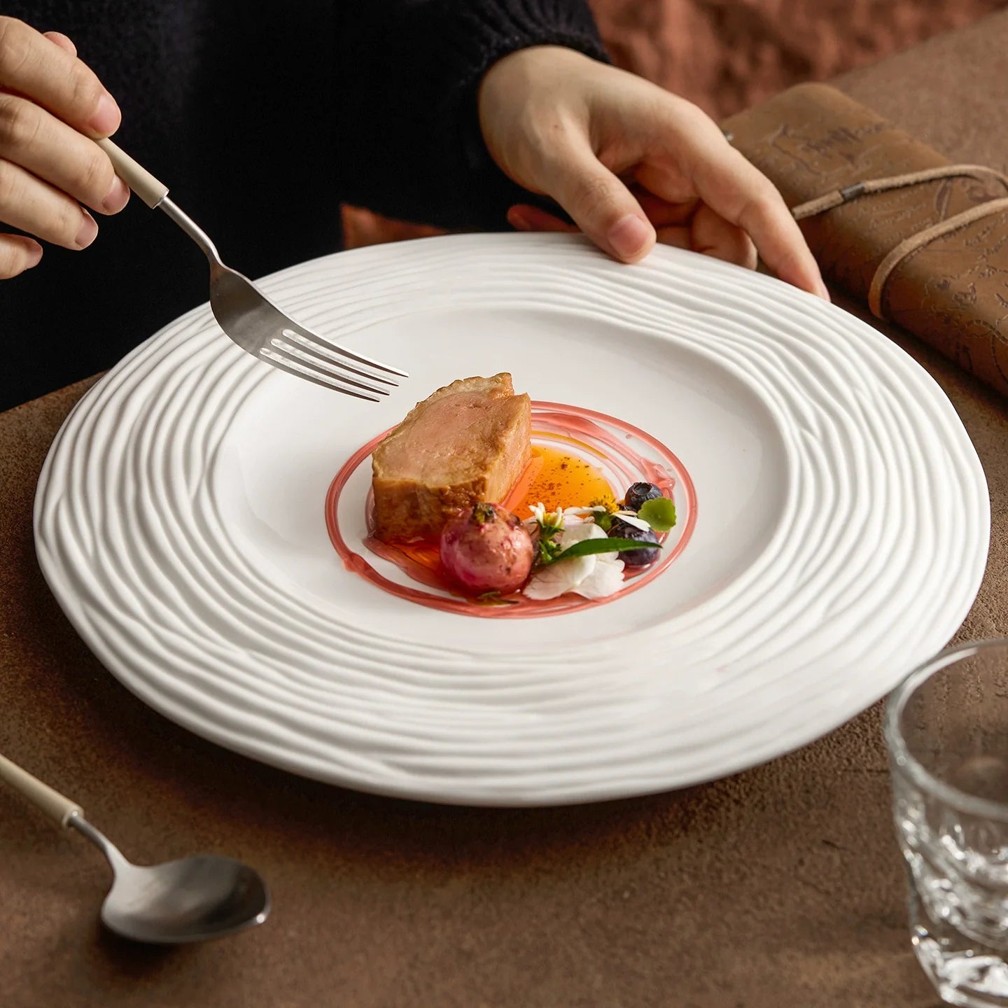 Aapon mini market - Double-Layer Ripple Porcelain Dinner Plate