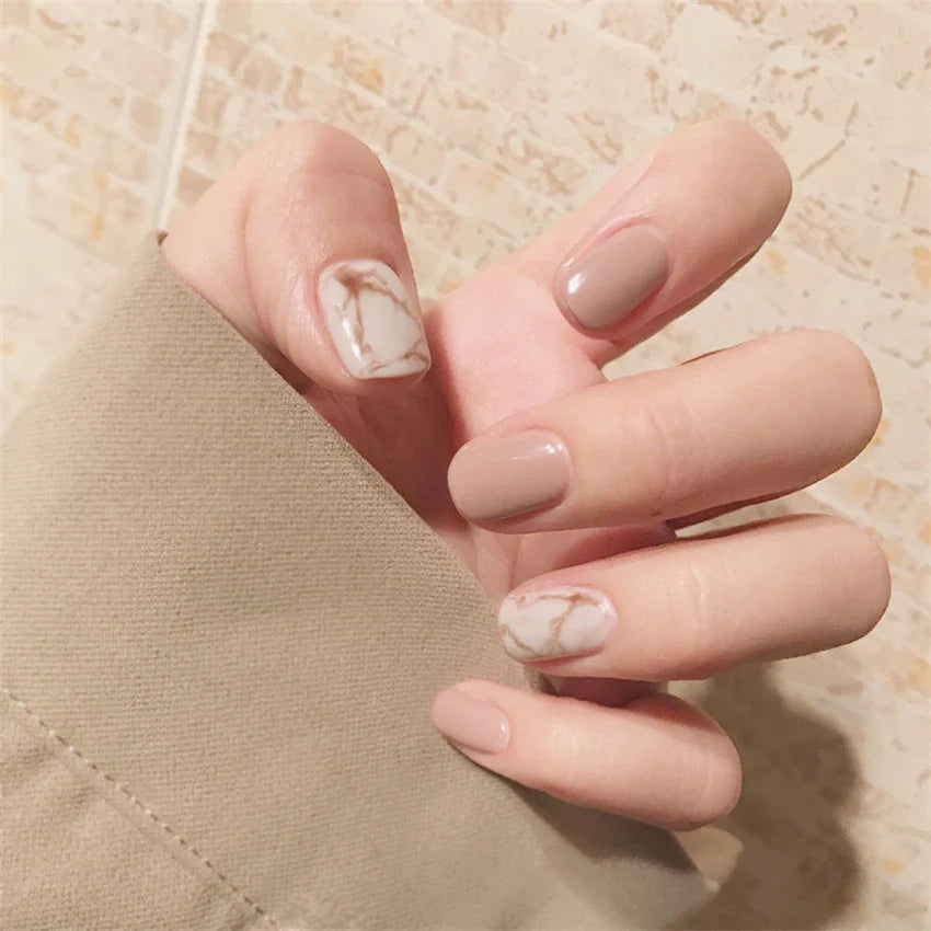White Floral Press-On Nails