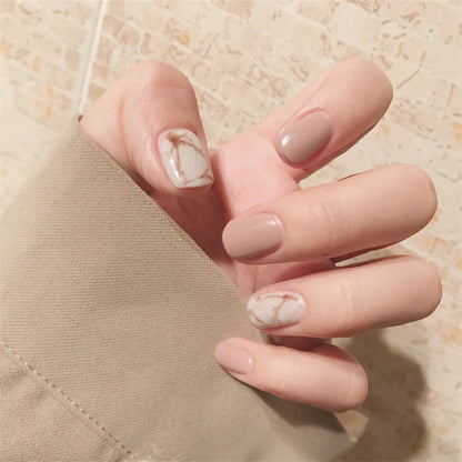 White Small Flower Acrylic Press-On Nails
