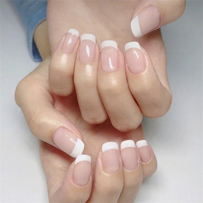 White Small Flower Acrylic Press-On Nails