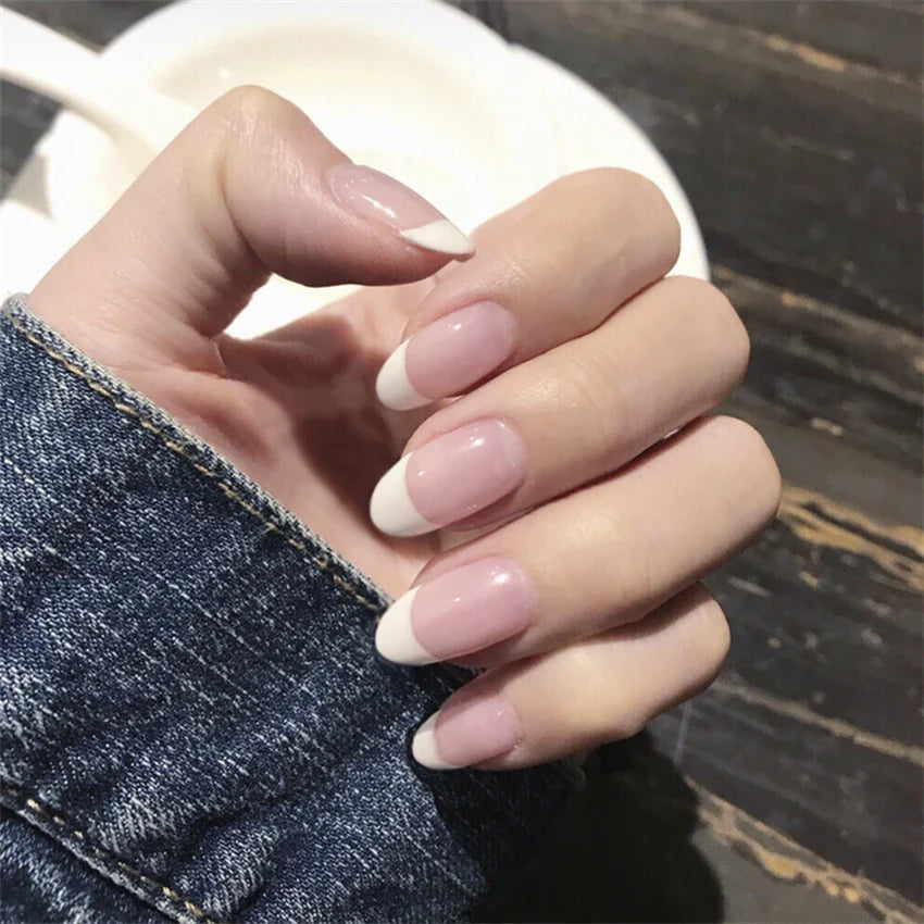 White Floral Press-On Nails