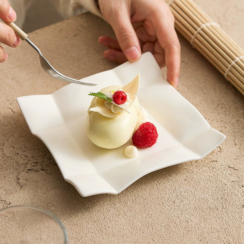 Aapon mini market - Wave-Edge Square Dessert Plate 5.5