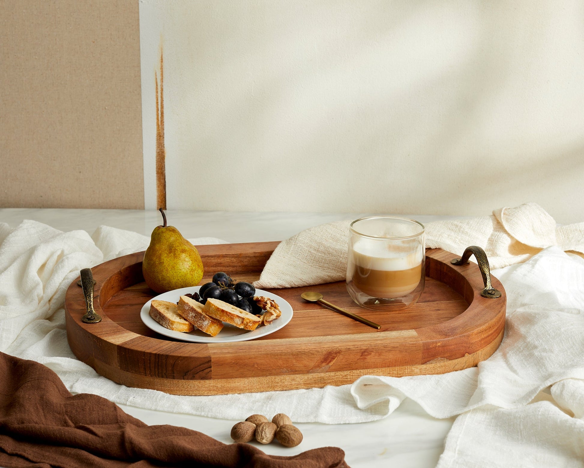 Aapon mini market -Lyon Wood Oval Serving Tray With Handles