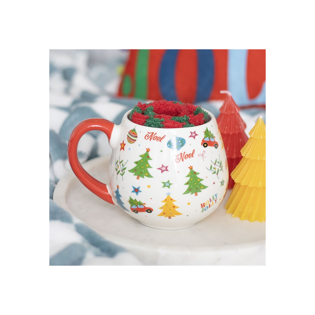 Nostalgic Christmas Mug & Fluffy Socks Gift Set – 500ml – view 3