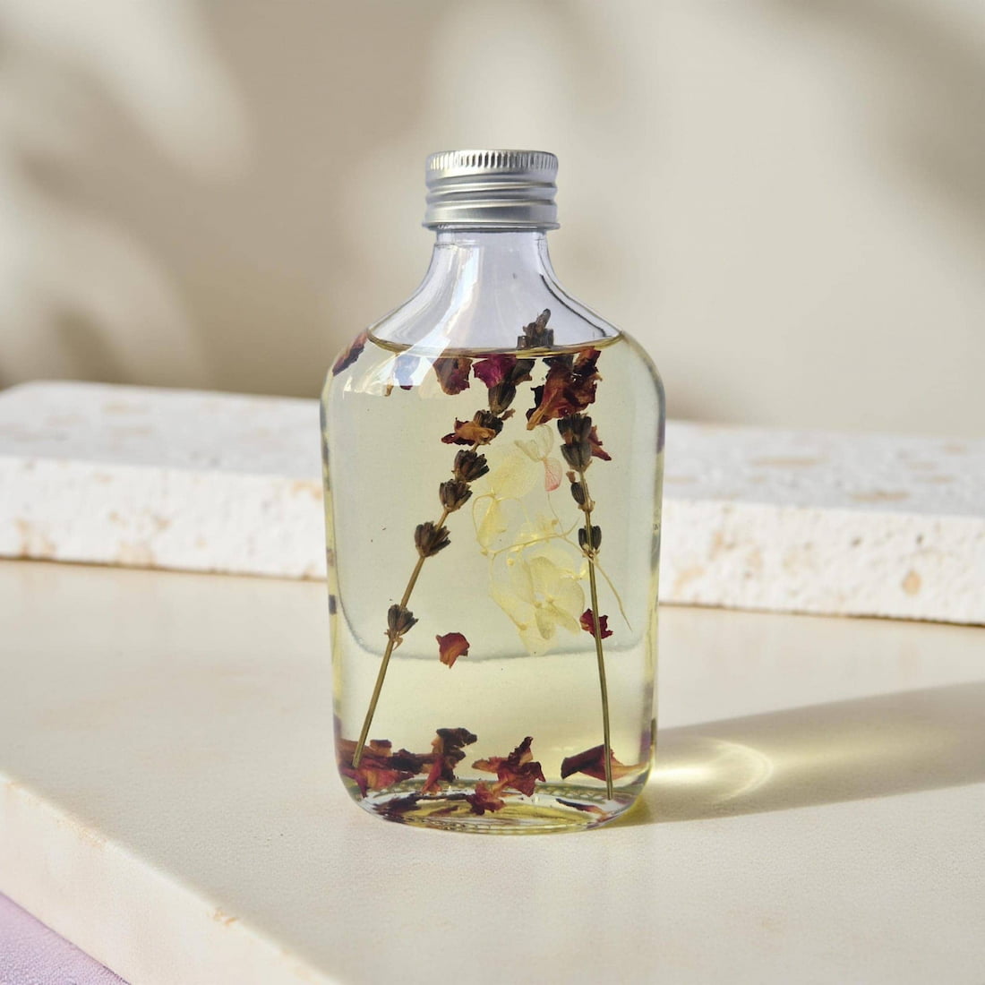 Aapon Mini Market Ltd -Lavender, Peppermint & Chamomile Bath Oil - 200ml