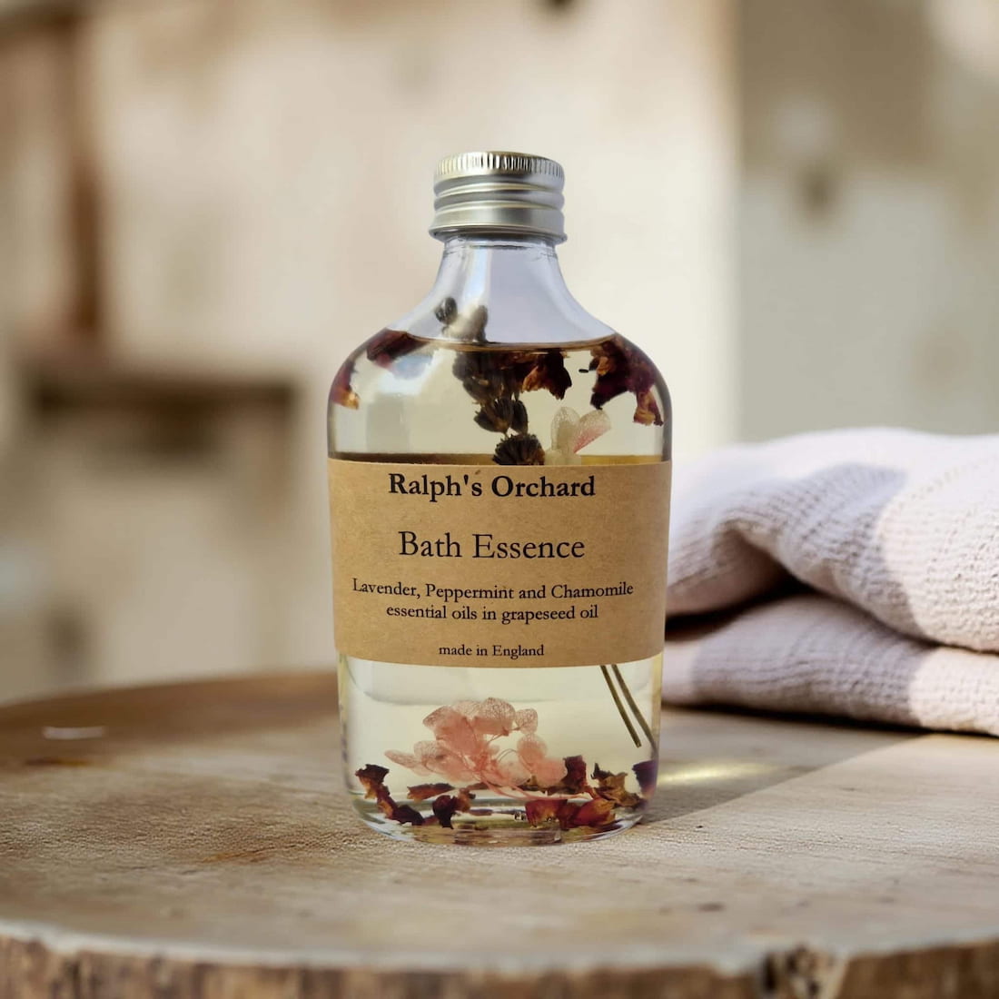 Aapon Mini Market Ltd -Lavender, Peppermint & Chamomile Bath Oil - 200ml