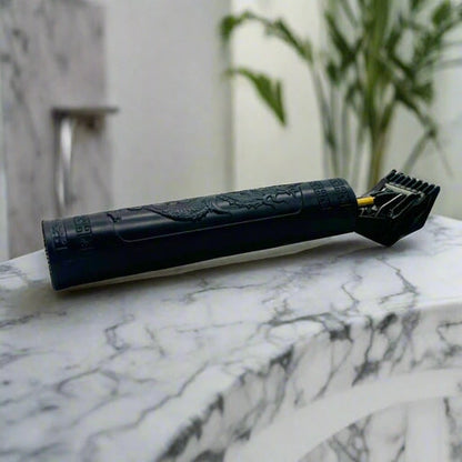 Black Beard Trimmer With Dragon Design. Cuts 0.5-4mm with included Guards.