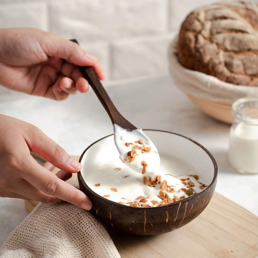 Aapon mini market -White Lacquer Coconut Bowls & Spoons Set