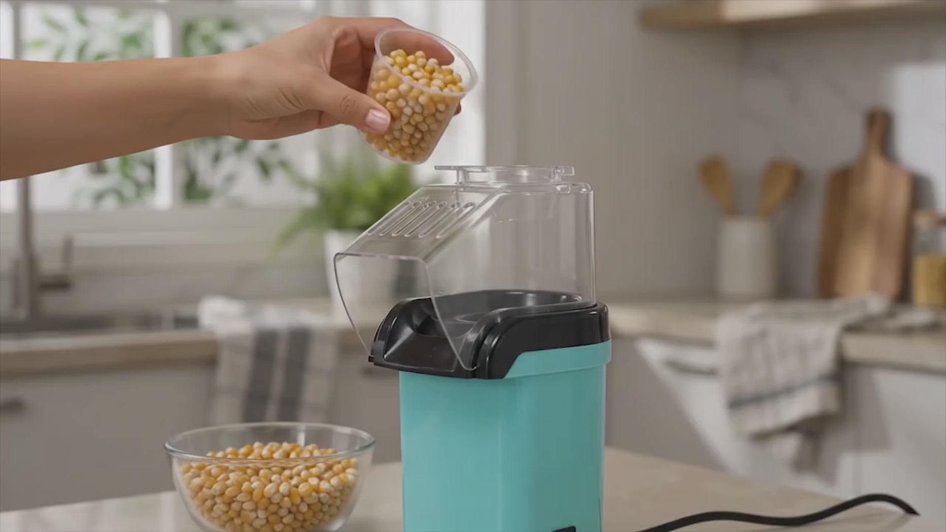 Hot Air Popcorn Maker video